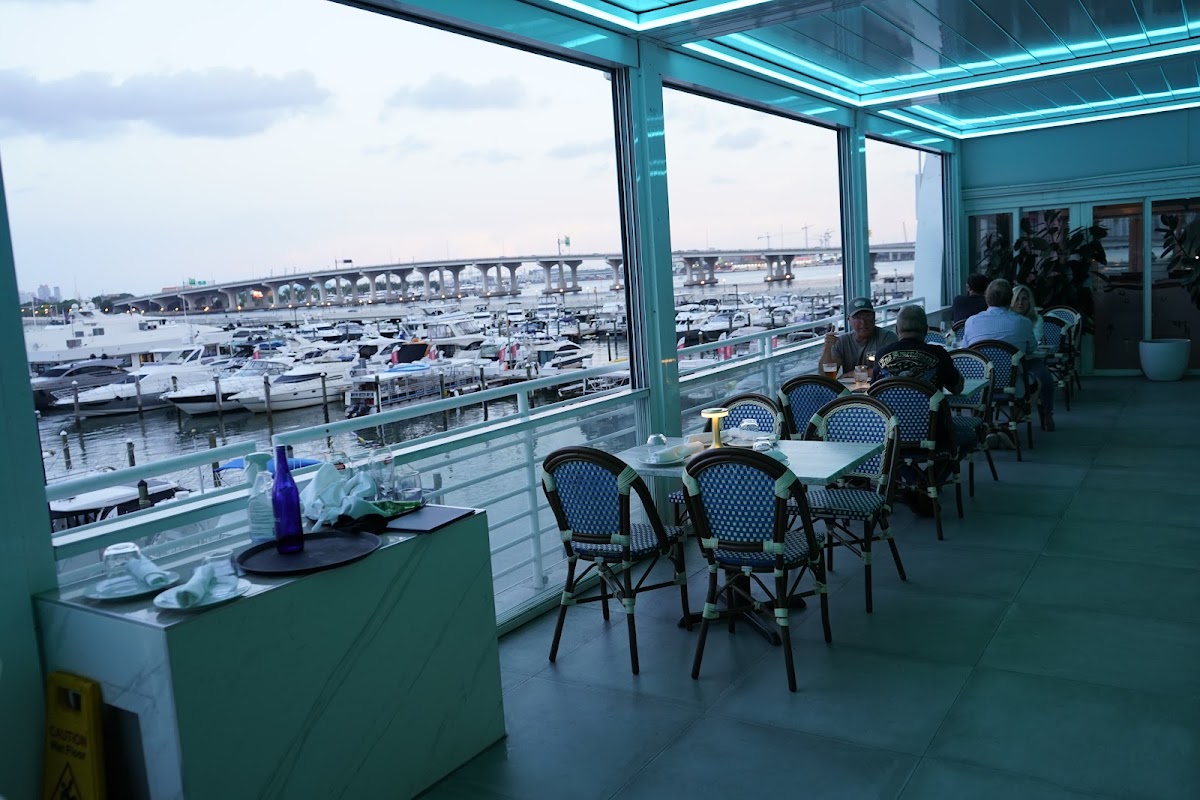 Casablanca Waterfront Bar And Grill